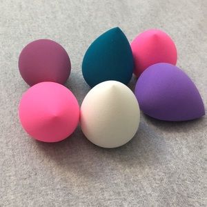 6 piece set of beauty blenders